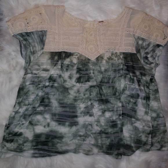 FREE PEOPLE CROP TOP SIZE M - Picture 1 of 5